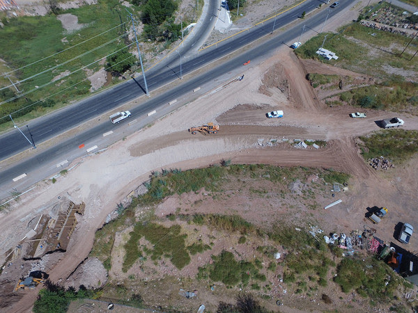 Avanza Gobierno Municipal en la reparación de la carretera a Cuauhtémoc