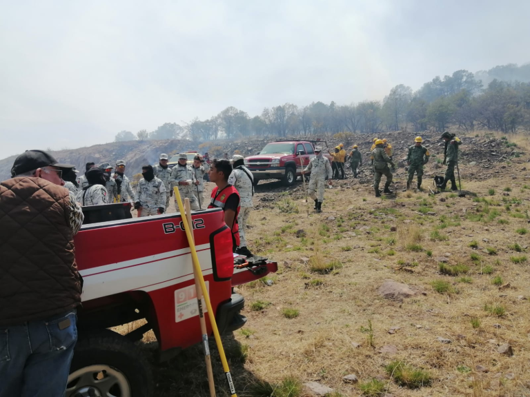 Coordinan acciones autoridades estatales y municipales para atender incendio forestal en Cuauhtémoc
