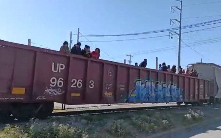 Siguen llegando migrantes a ciudad Juárez; Federación ignora exhortos para regular flujo migratorio