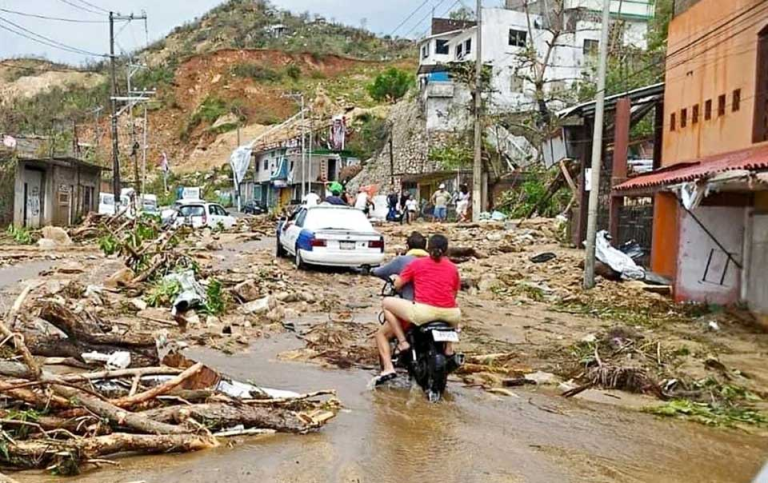 Declaran desastre en 47 municipios de Guerrero por ‘Otis’
