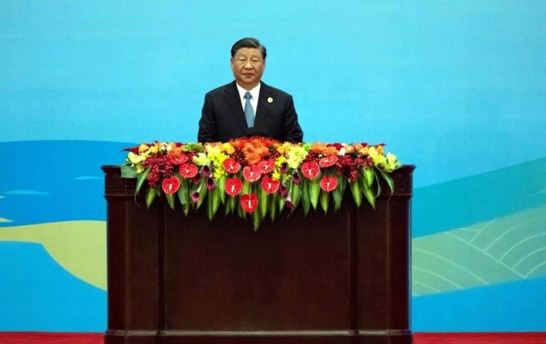 Regresar al hogar y tener bebés, pide Xi a mujeres