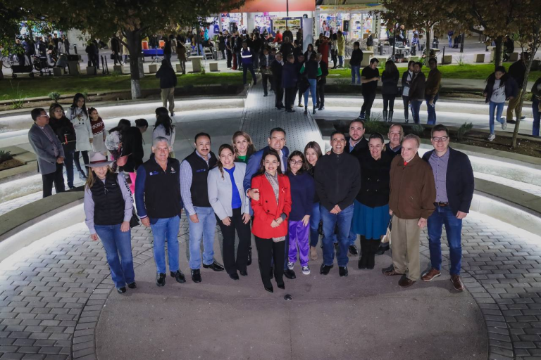 Inaugura Alcalde remodelación de Plaza Merino y calle Libertad