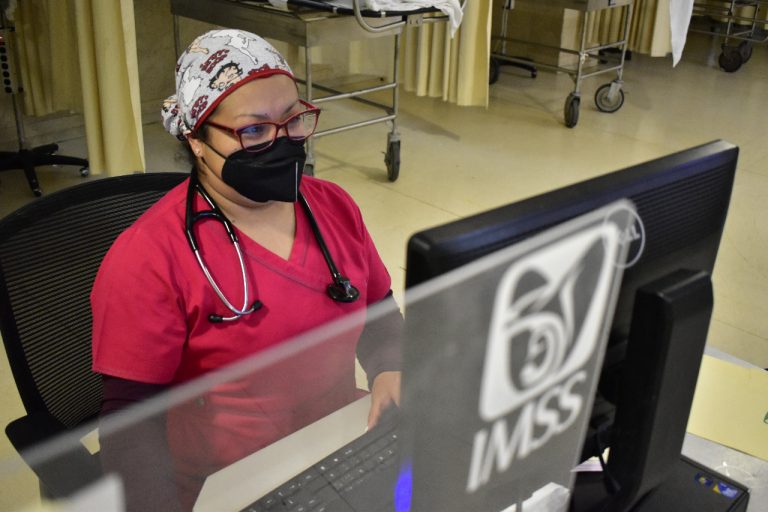 “Ser mamá y profesional de la salud, todo un reto en esta pandemia: Urgencióloga del hospital Morelos