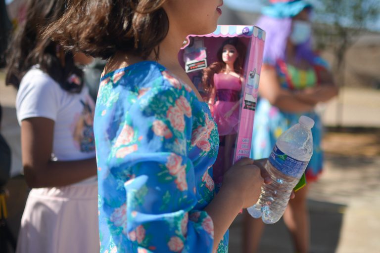 Festeja Estado a más 400 niñas y niños de colonias populares de Cuauhtémoc