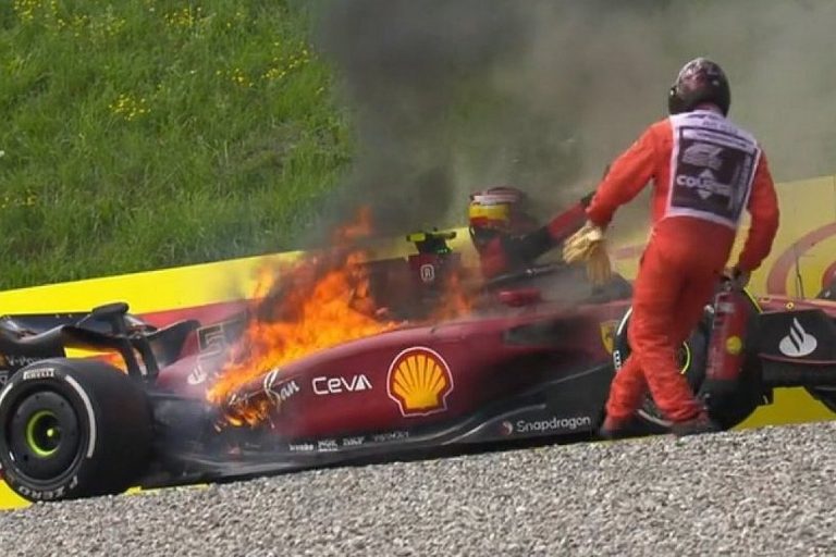 Leclerc gana, la Ferrari de Sainz se incendia y Checo abandona en el GP de Austria
